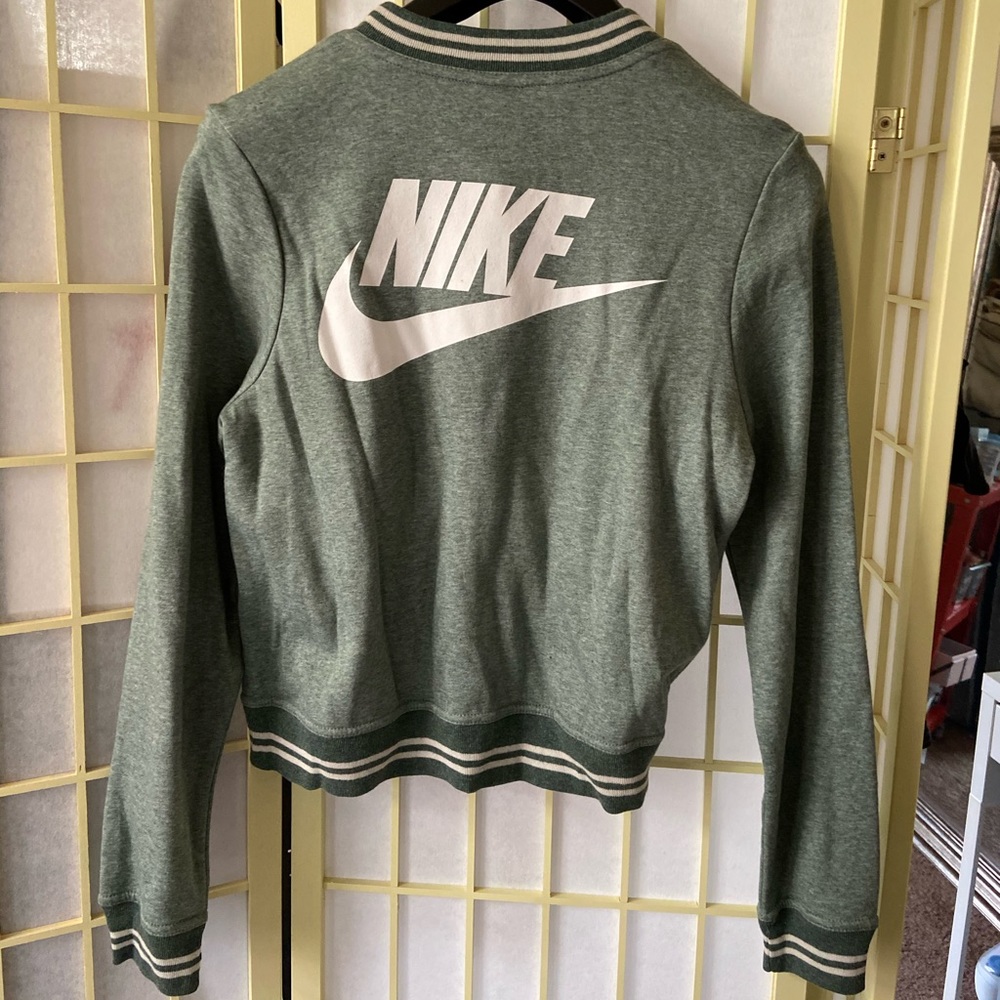 Nike bomber jacket size Small